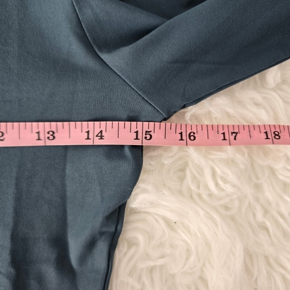 AUTOMET Womens Long Sleeve Shirts. Basic Crop Tops.  Underscrubs Layer. … - Picture 4 of 7